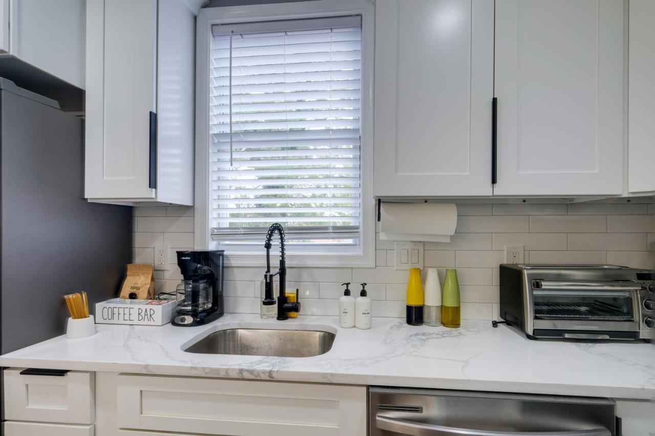 Dog-friendly Washington, Dc, With Deck And Yard * Washington