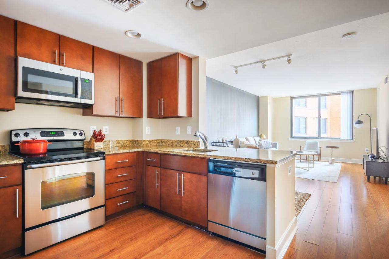 Mount Vernon 1br W Gym Pool Rooftop Nr Metro Wdc-198 Washington
