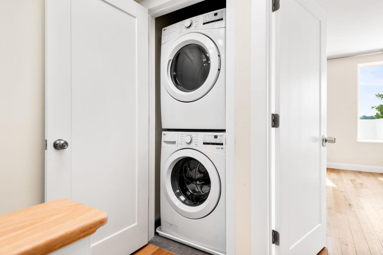 2bd 2ba In Townhouse