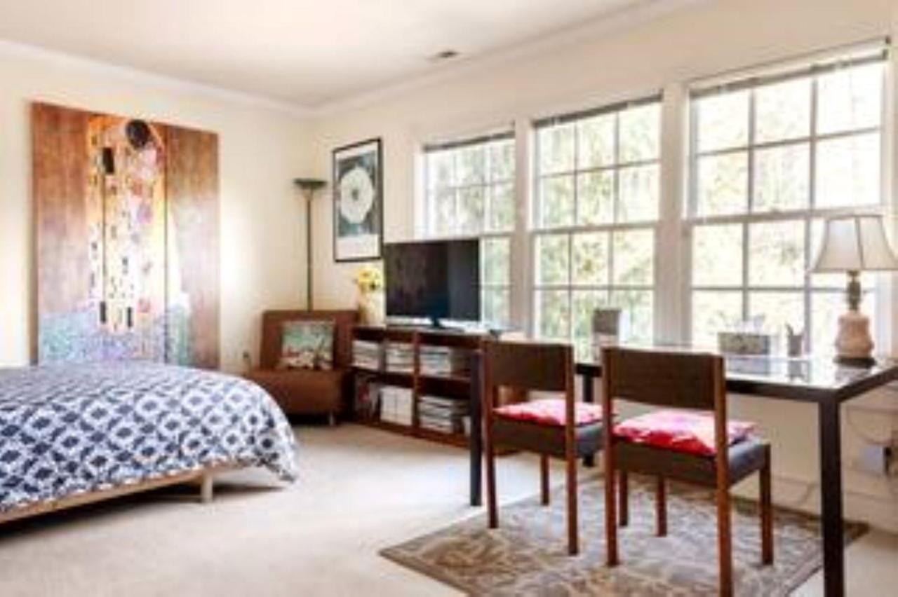 Georgetown Parkside Retreat *