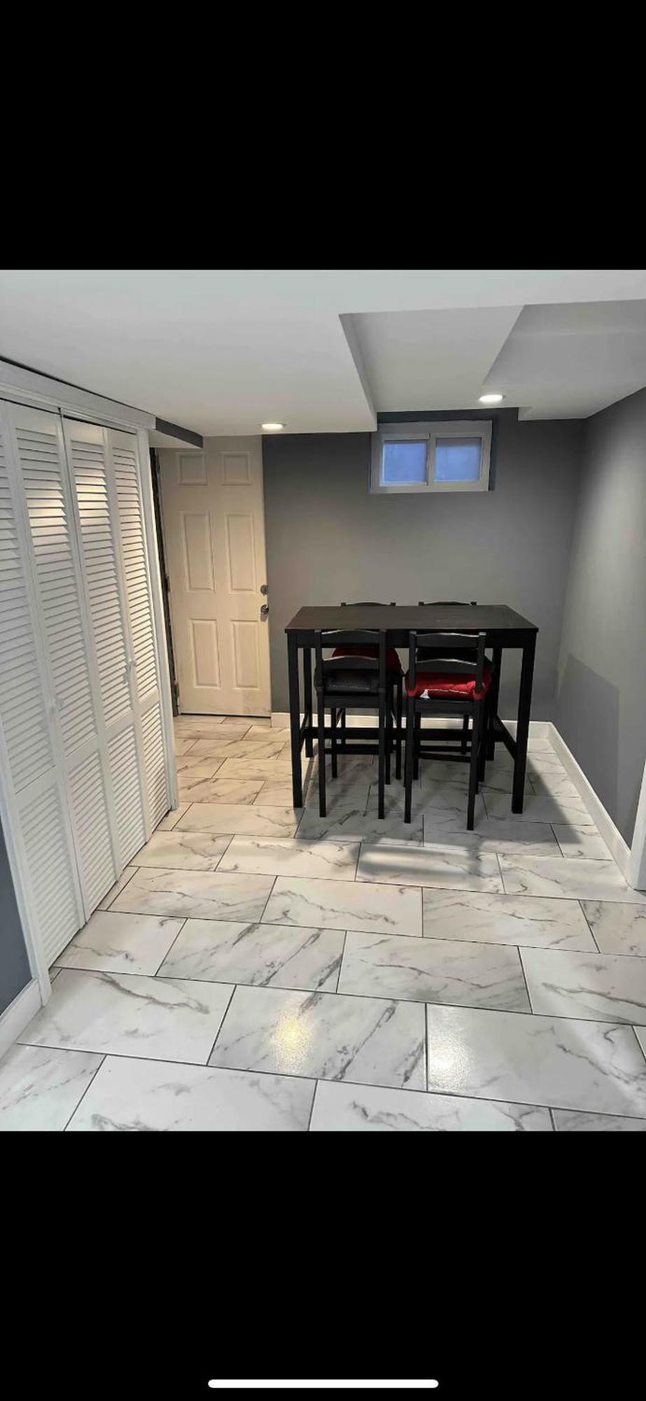 Apartment Lovely Private 1-bedroom With Free Parking