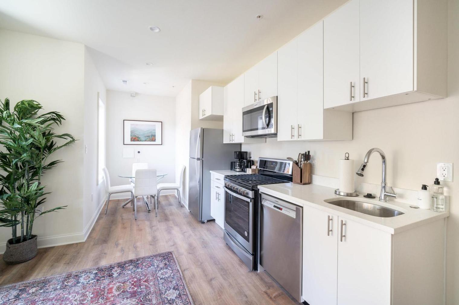 Dupont Circle 1br W Wd Nr Bars Metro Station Wdc-750 *