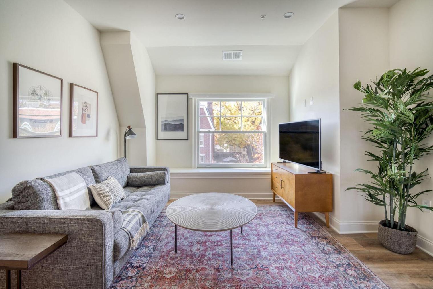 Dupont Circle 1br W Wd Nr Bars Metro Station Wdc-750 Apartment *