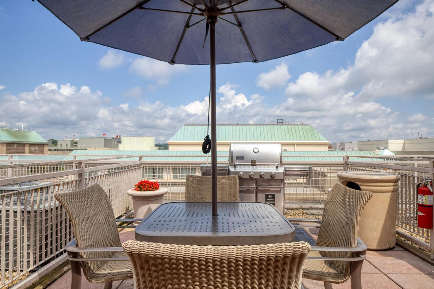 Foggy Bottom 1br W Gym Dm Roof Nr Georgetown Wdc-174 Apartment