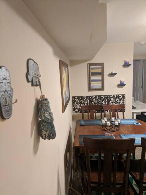 Cozy And Private Basement
