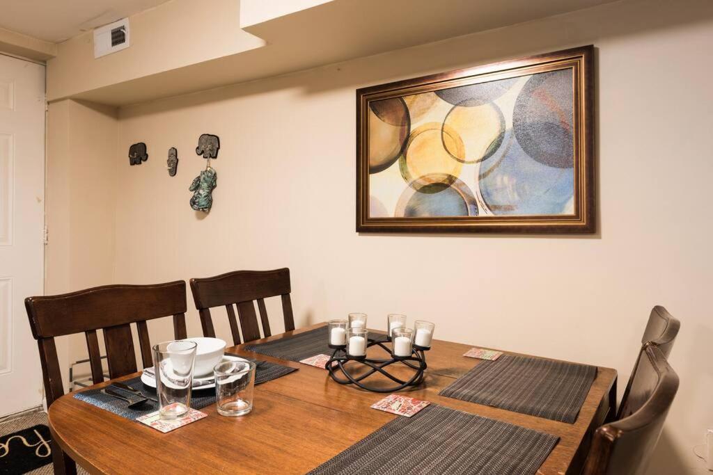 Cozy And Private Basement Holiday home Washington