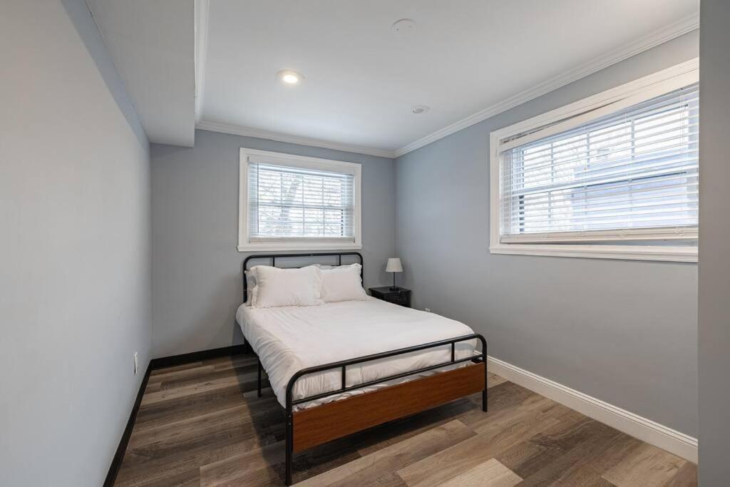 Apartment Cozy Updated 2br In Dc *