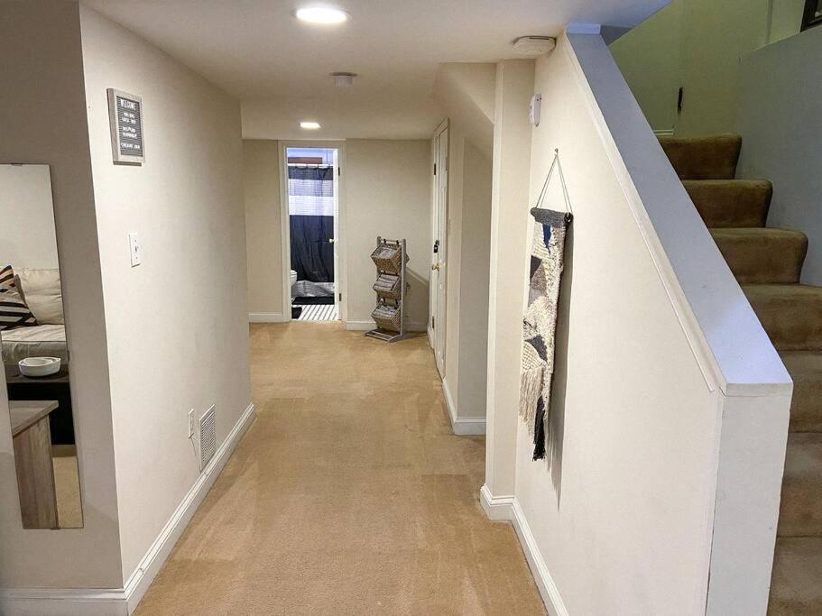 Rare Find Spacious Basement With Parking Holiday home *