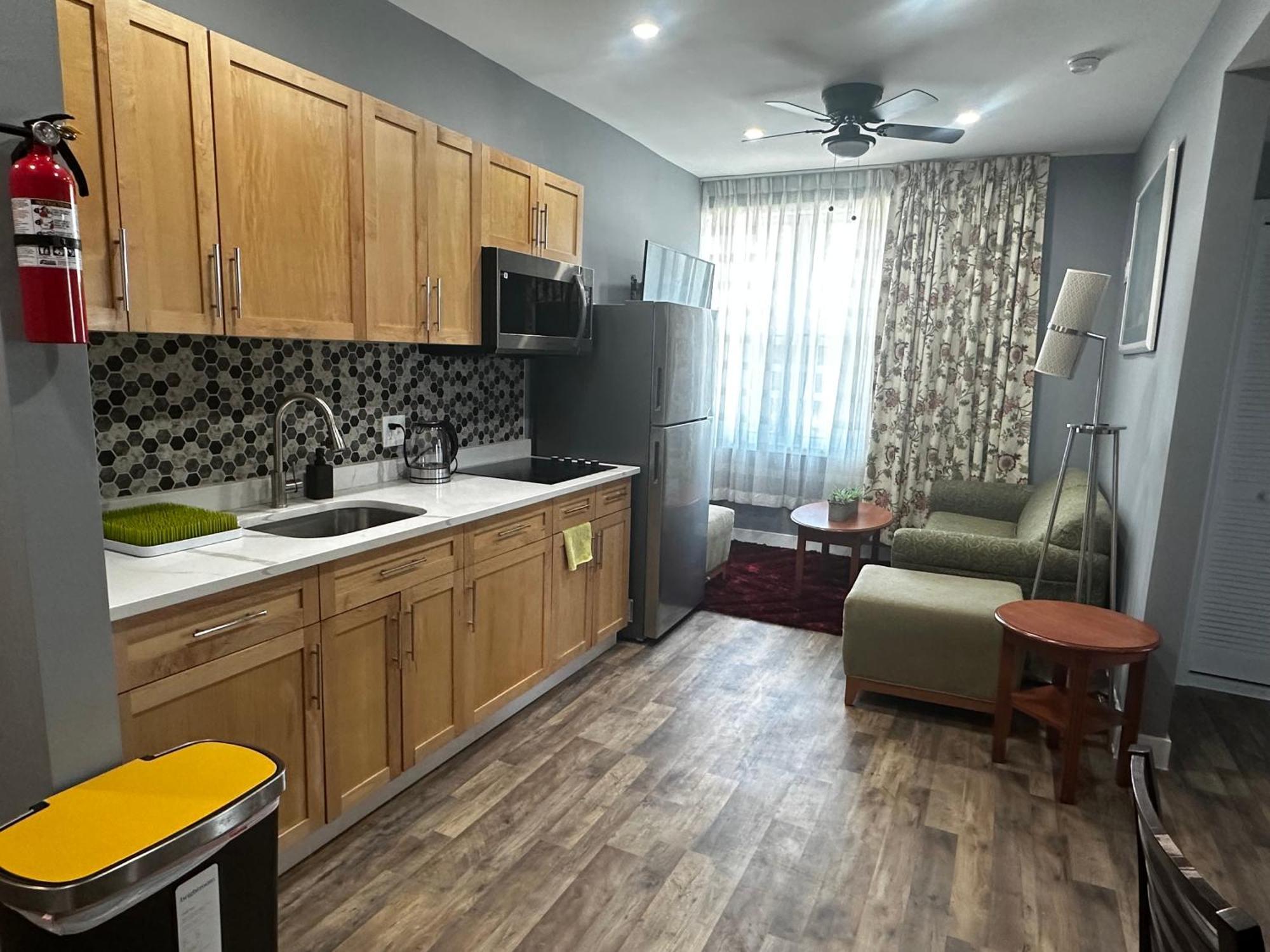 Almi Apartment