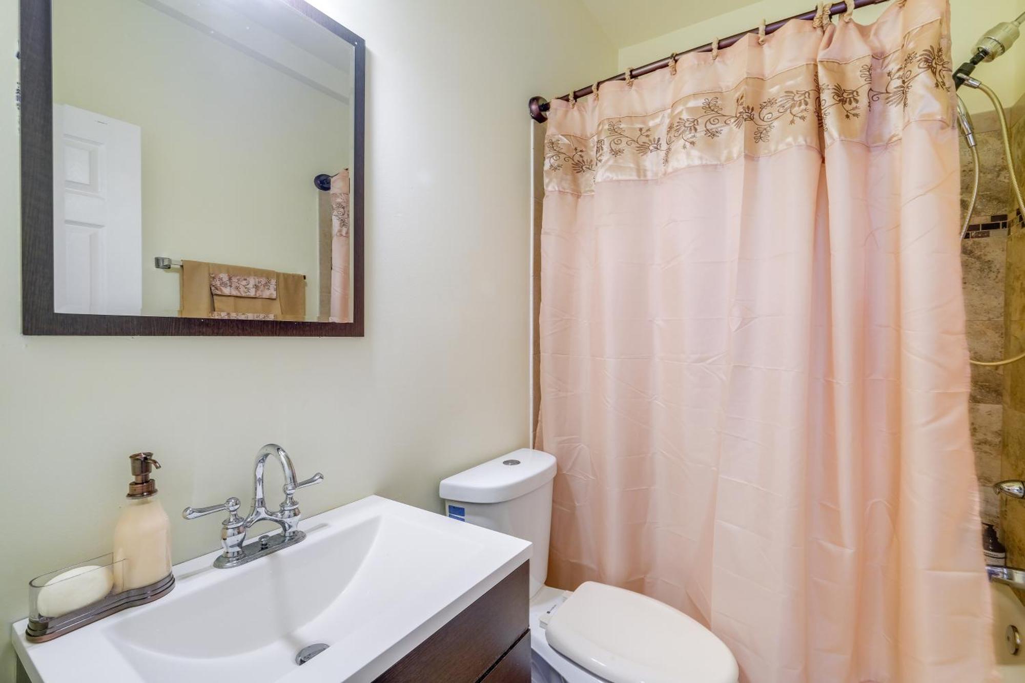 Dc Townhome With Theater! Holiday home *