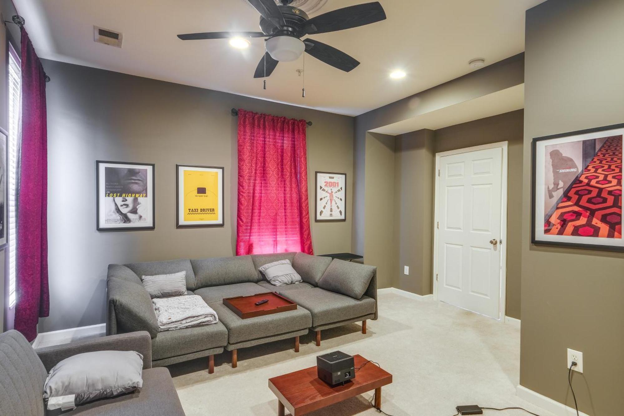 Dc Townhome With Theater! Holiday home Washington