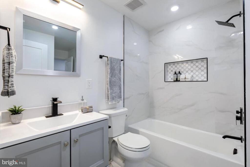 Holiday home Brandnew Luxury Capitol Hill Apt! Near Free Trolly *