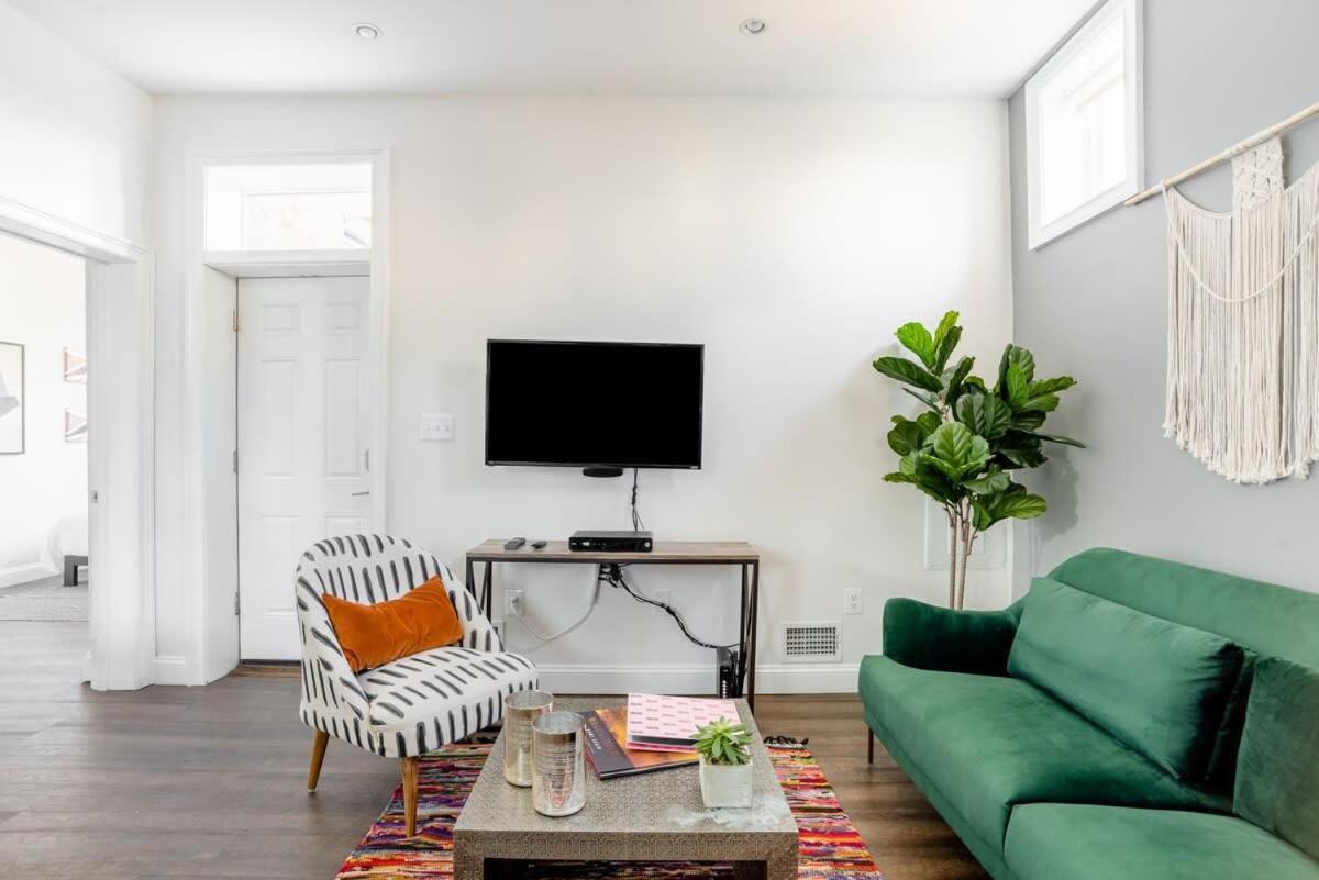 Decompress In The Zen Surroundings Of A Cozy Carriage House *