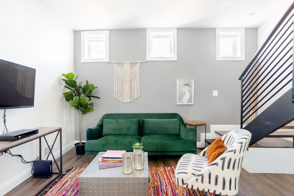 Decompress In The Zen Surroundings Of A Cozy Carriage House Washington