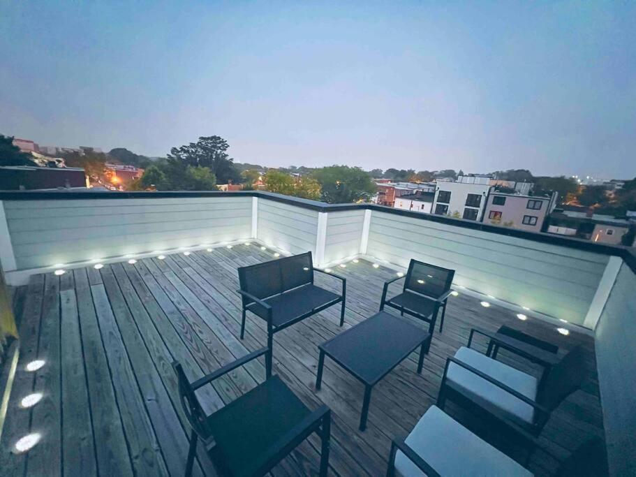 Luxurious Penthouse Private Rooftop H St Corridor Holiday home Washington