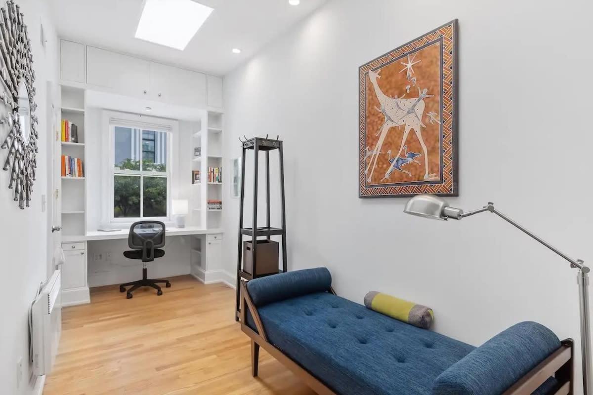 Historic & Modern Capitol Hill 2-br Row Washington