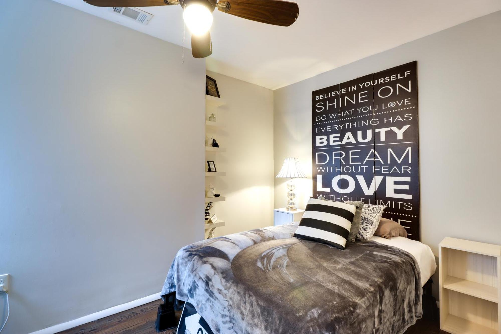 Unique Dc Row House Near Historic H Street! *