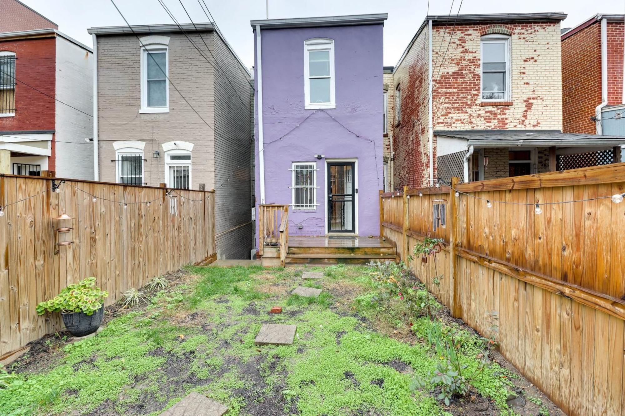 Unique Dc Row House Near Historic H Street! Holiday home *