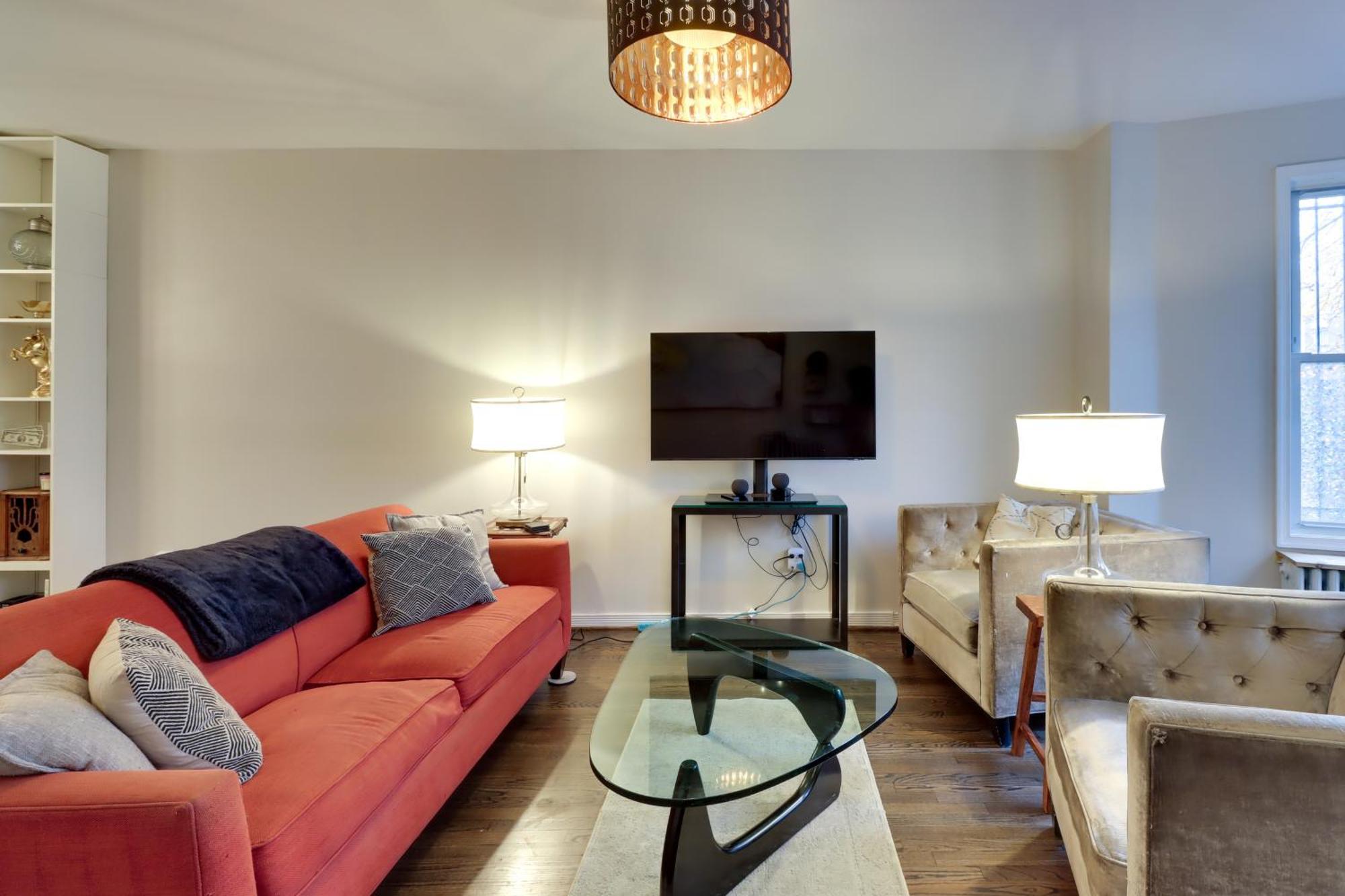 Unique Dc Row House Near Historic H Street! Washington