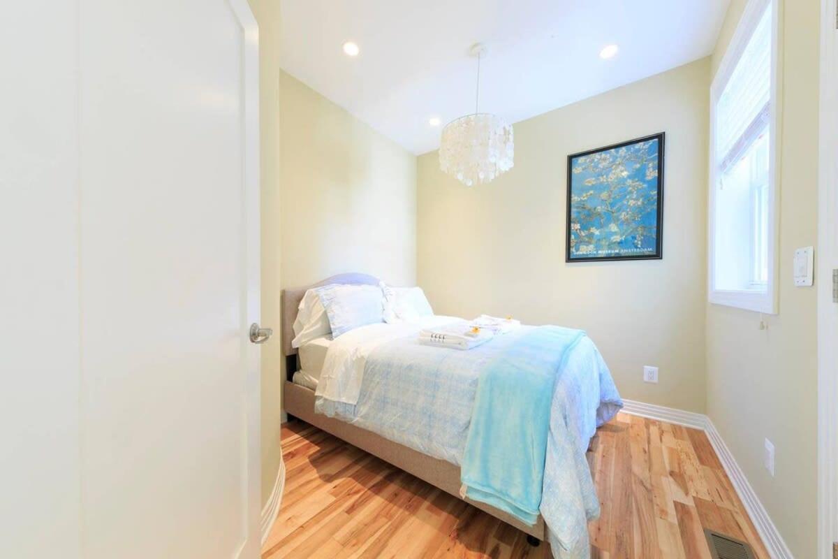 Modern Near Capitol Hill - Walk To Metro Subway Holiday home