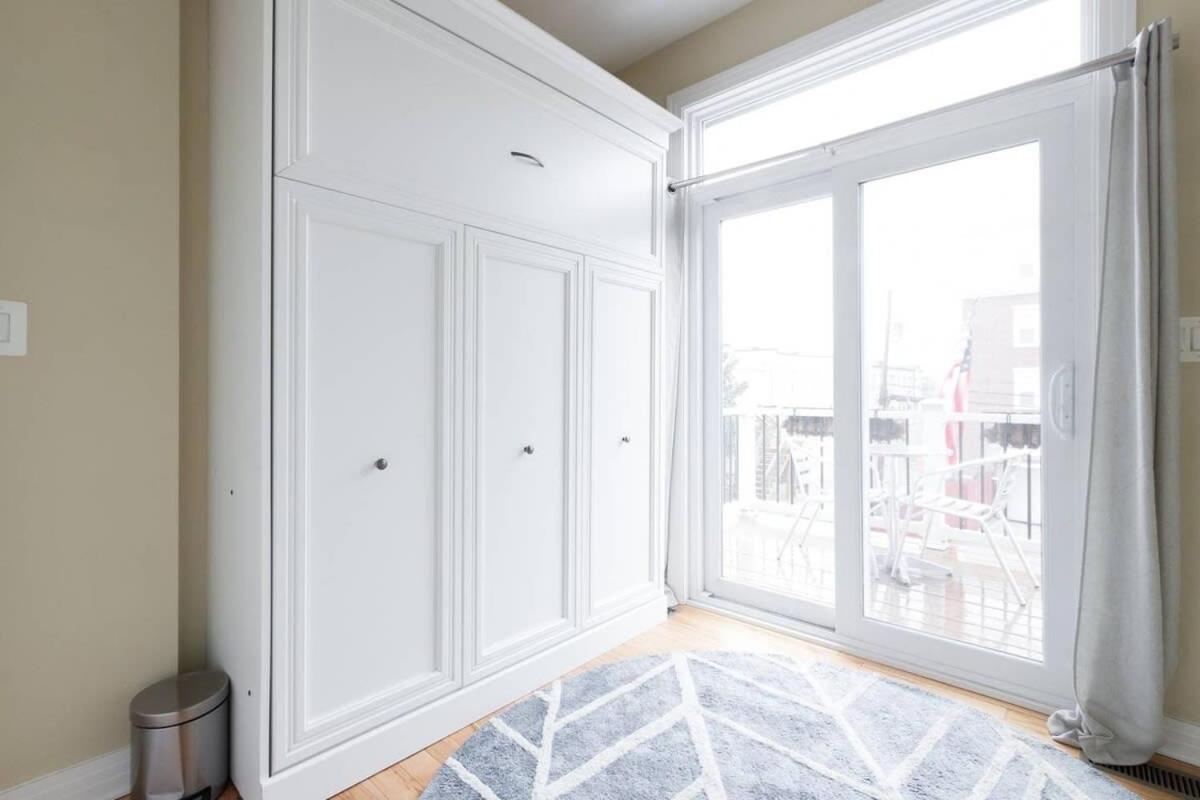 Holiday home Modern Near Capitol Hill - Walk To Metro Subway
