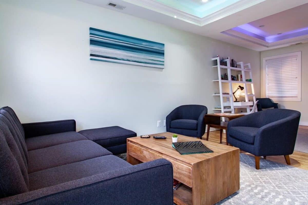 Holiday home Modern Near Capitol Hill - Walk To Metro Subway *