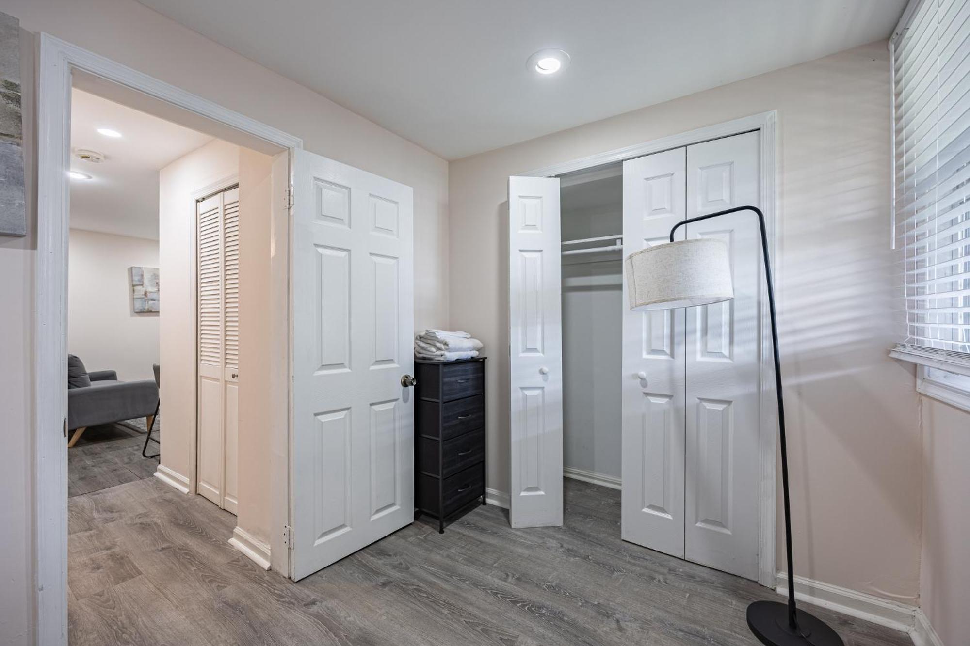 Cozy In Dc With Private Parking Apartment