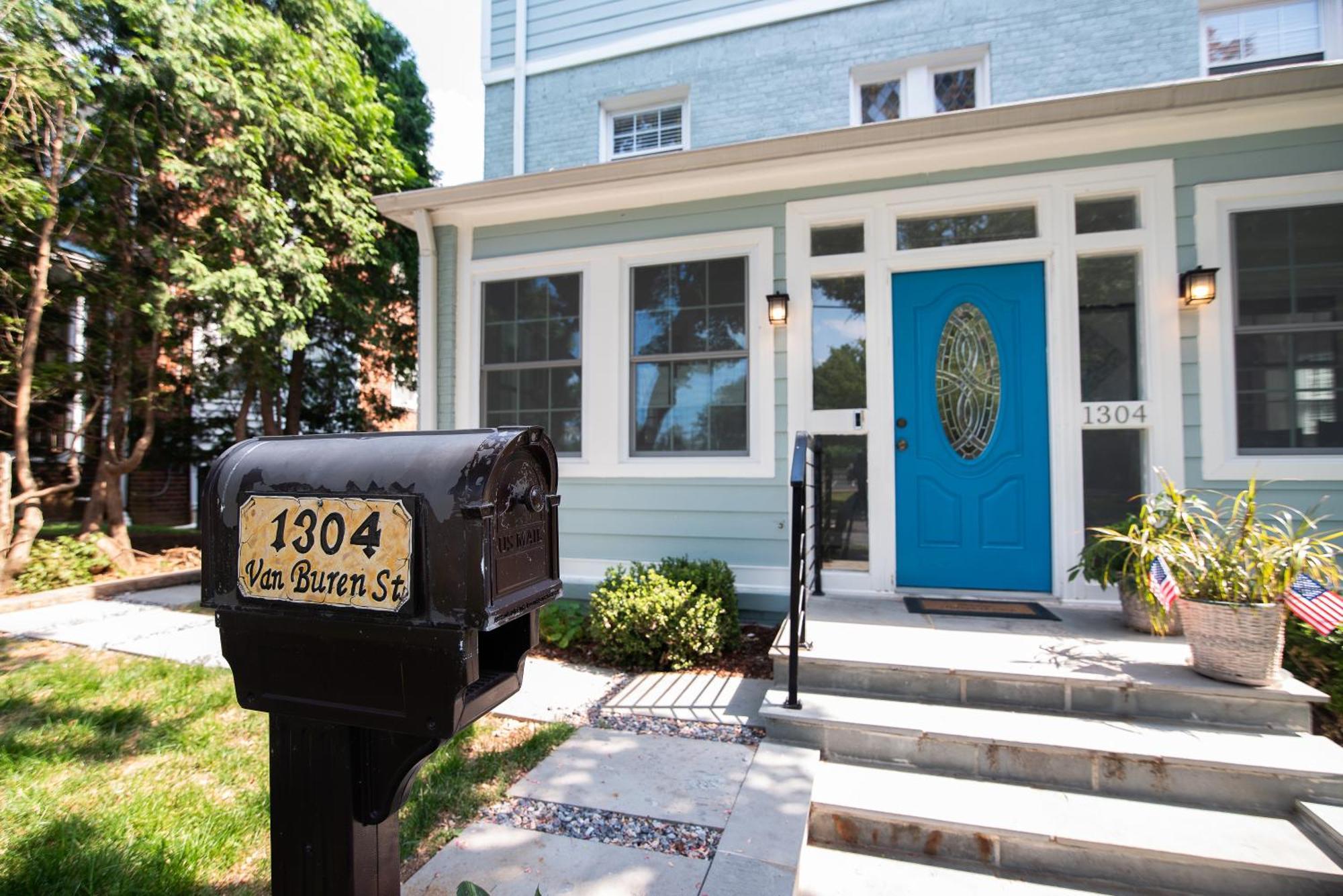 Luxurious Charming In Nw-dc
