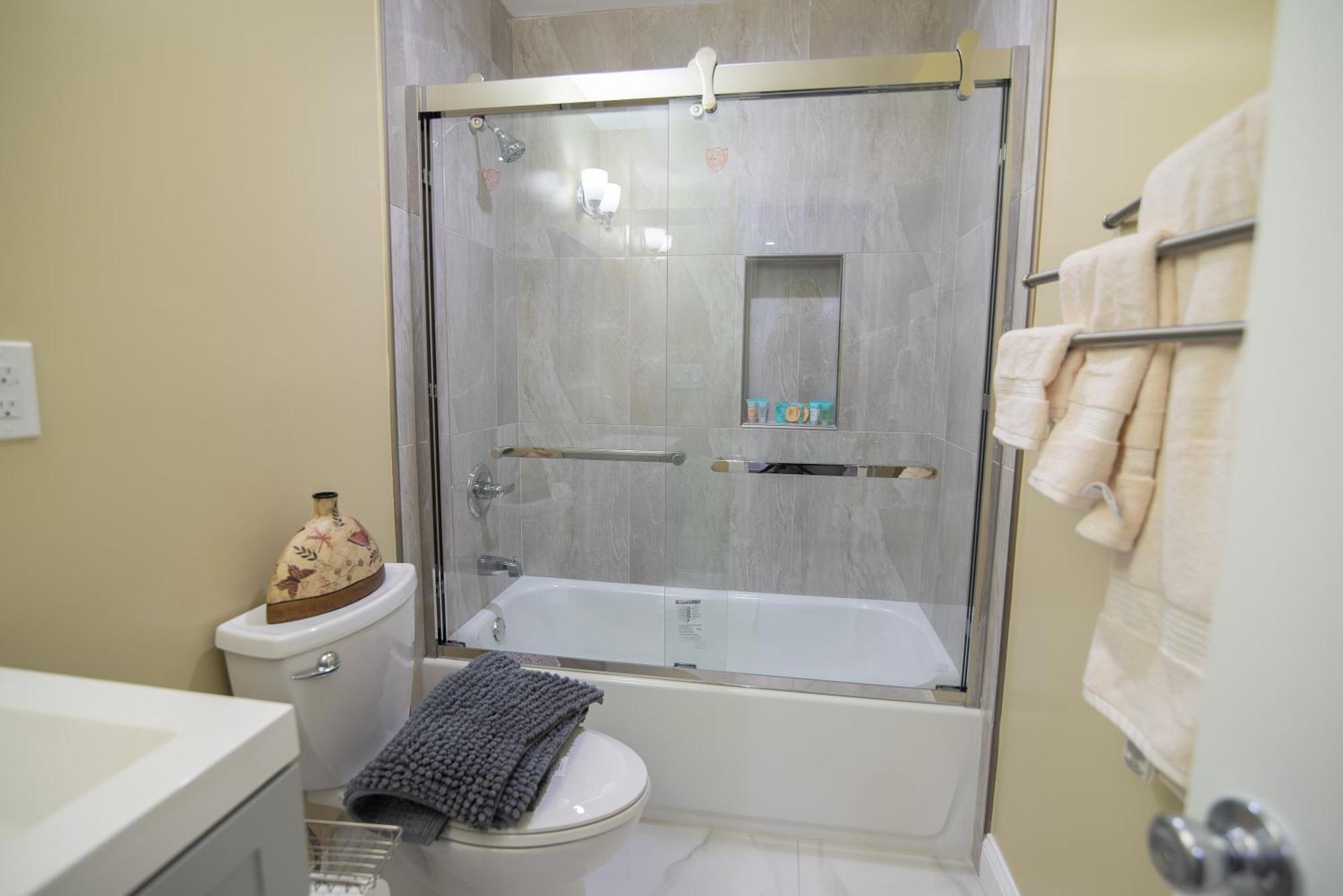 Luxurious Charming In Nw-dc *