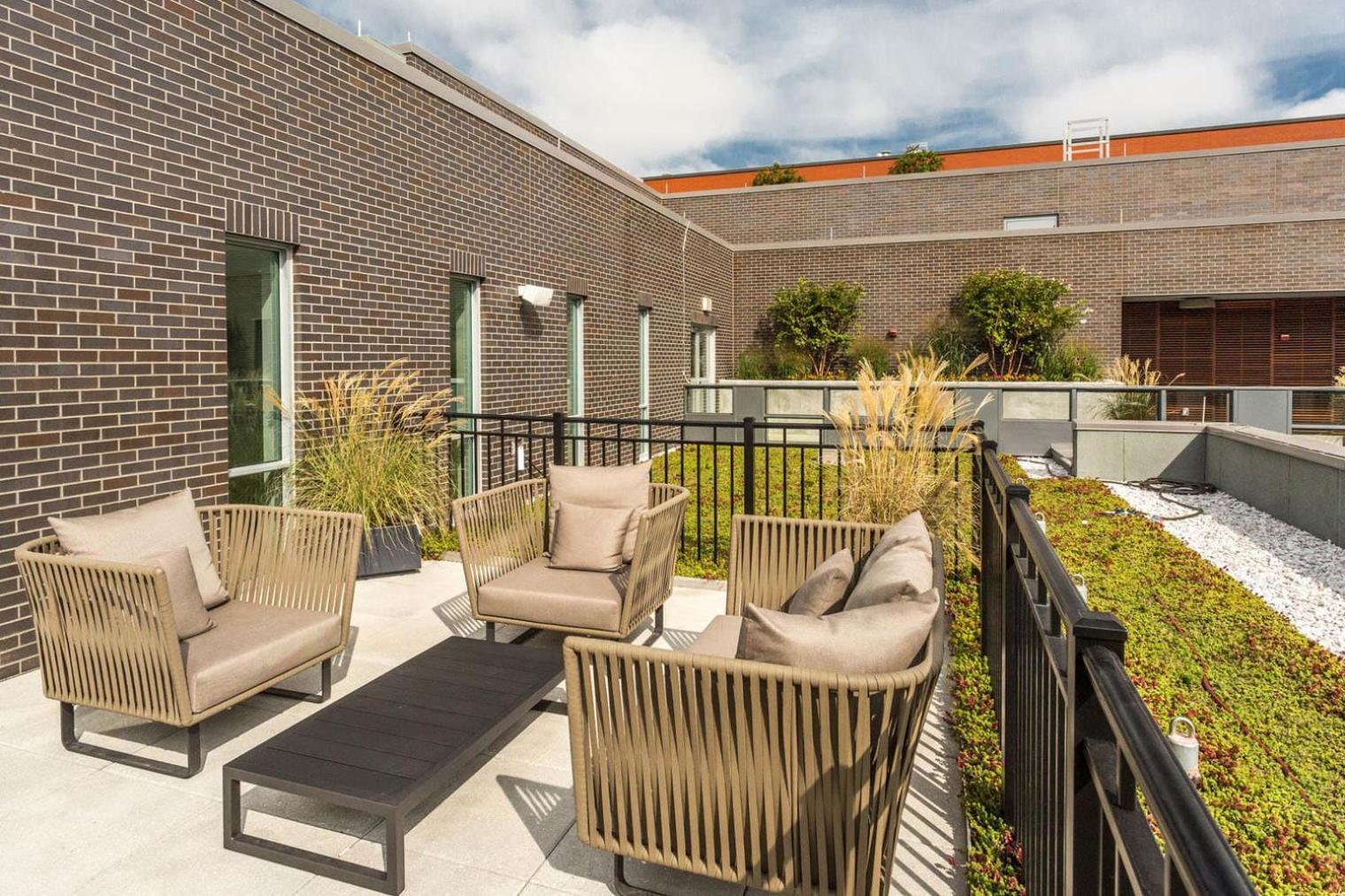 Apartment Mount Vernon W Roof Pool Nr Nightlife Wdc-730