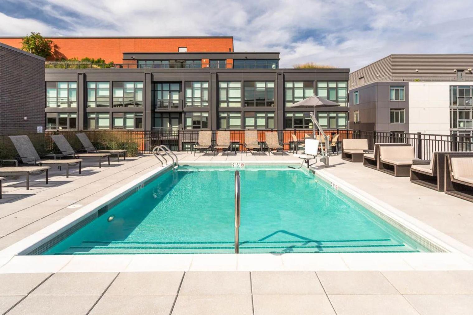 Mount Vernon W Roof Pool Nr Nightlife Wdc-730
