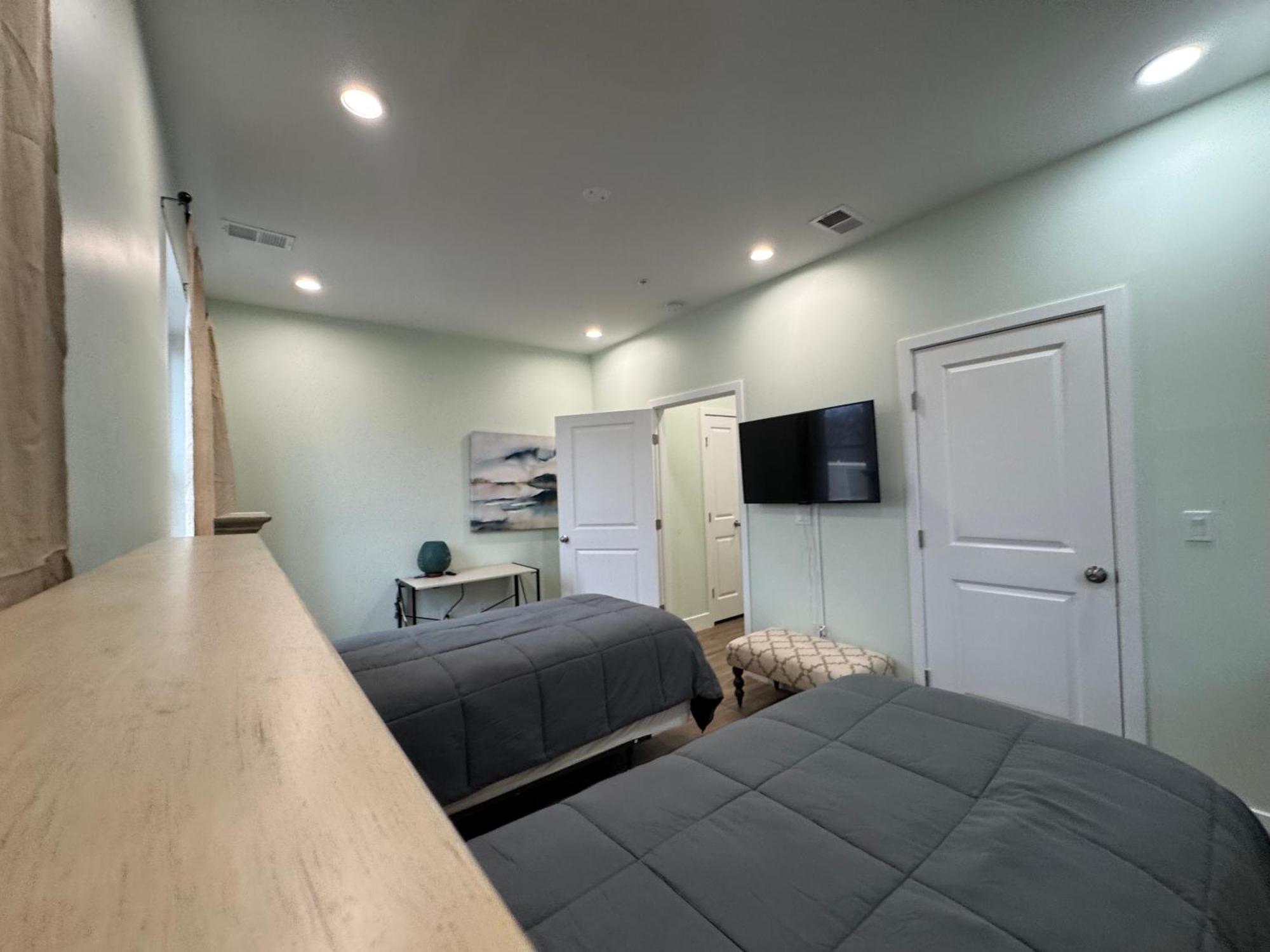 Lux Spacious Townhouse 4br In Dc Holiday home *