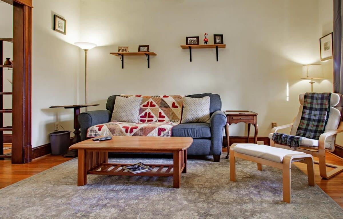 Holiday home The E St Retreat Lovely 3-br Nestled Between H St & Eastern Market *
