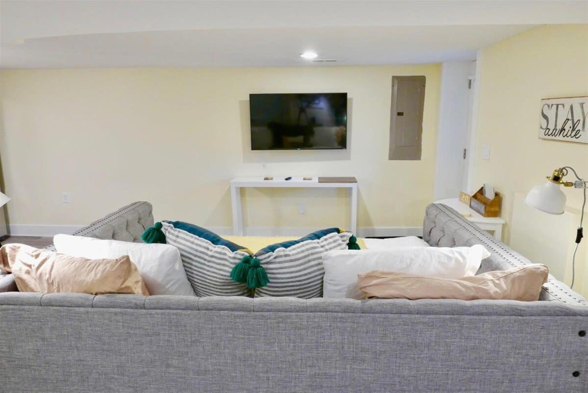 Cozy Industrial Bijou With Parking *