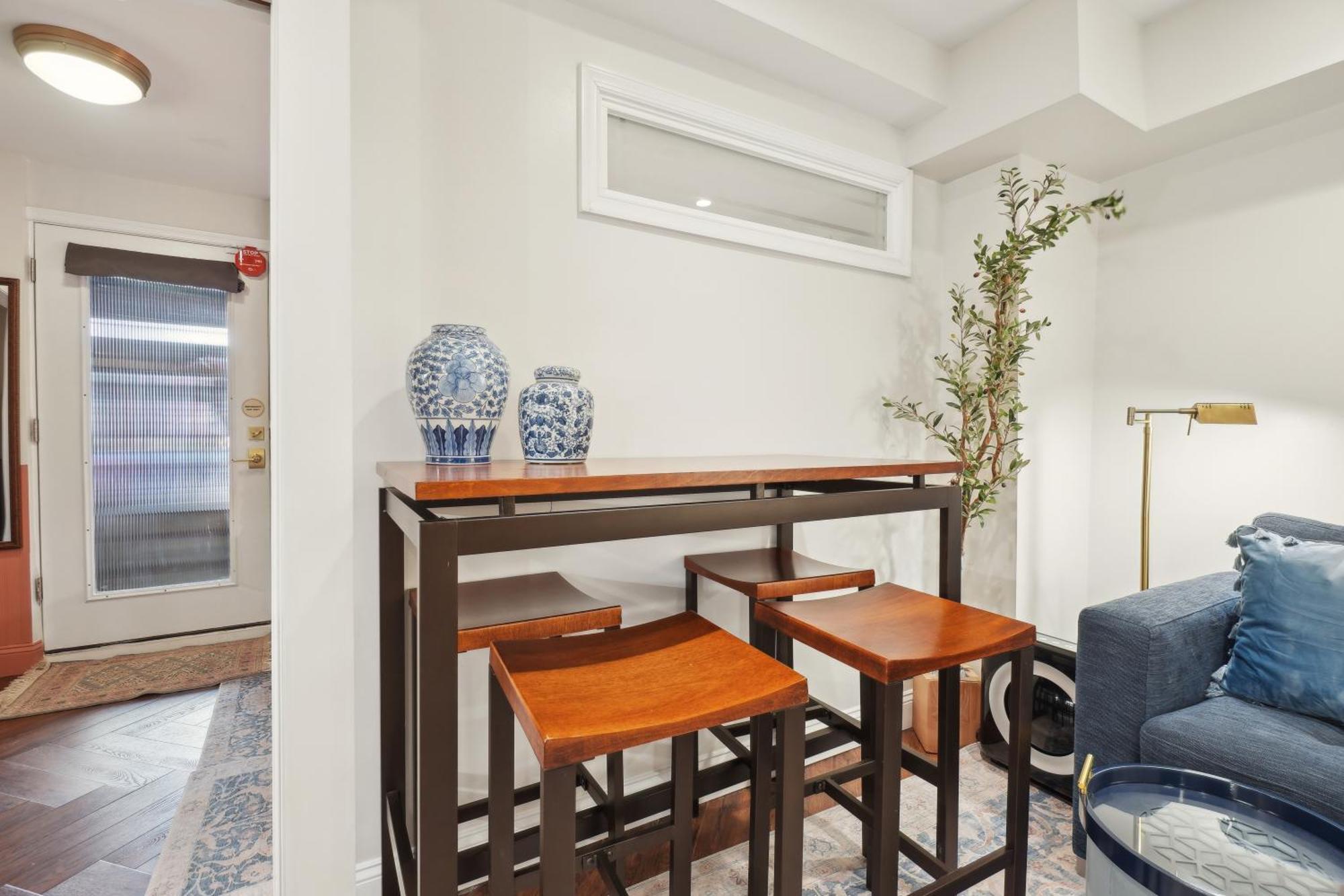 Family-friendly Capitol Hill With Free Parking & Close Metro Access Bed & Breakfast