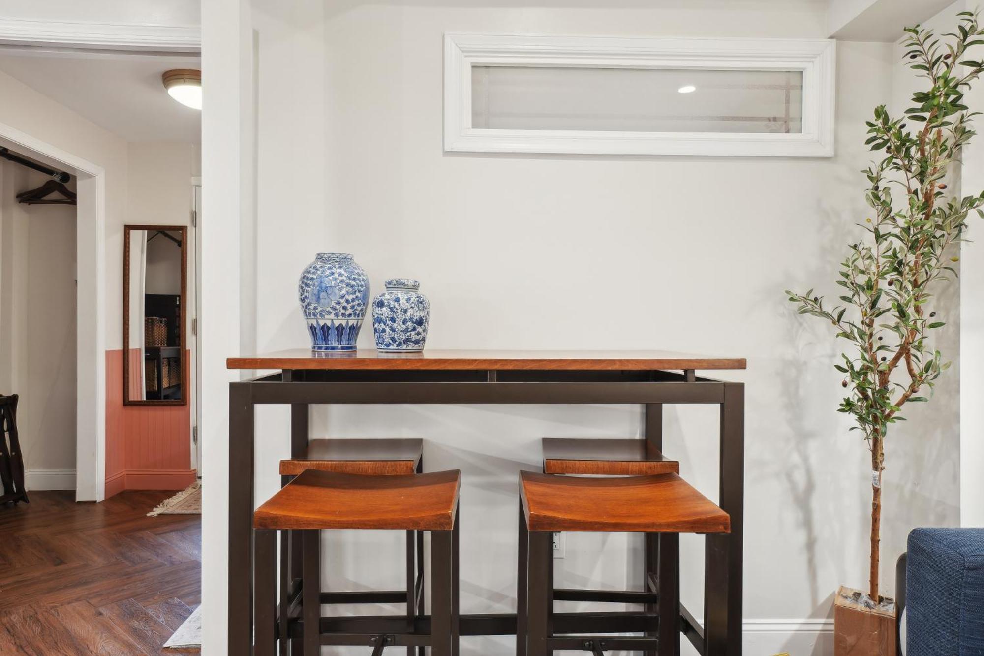 Family-friendly Capitol Hill With Free Parking & Close Metro Access * Washington