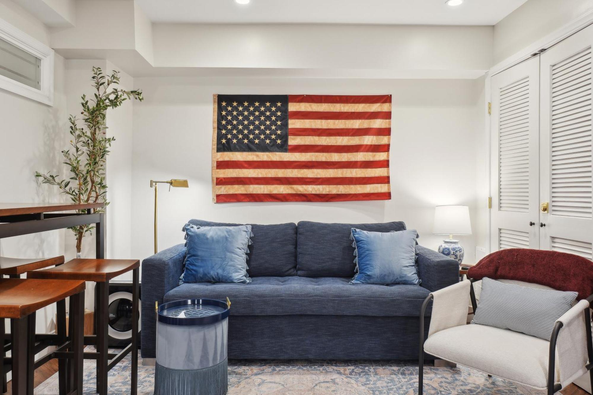 Family-friendly Capitol Hill With Free Parking & Close Metro Access Bed & Breakfast
