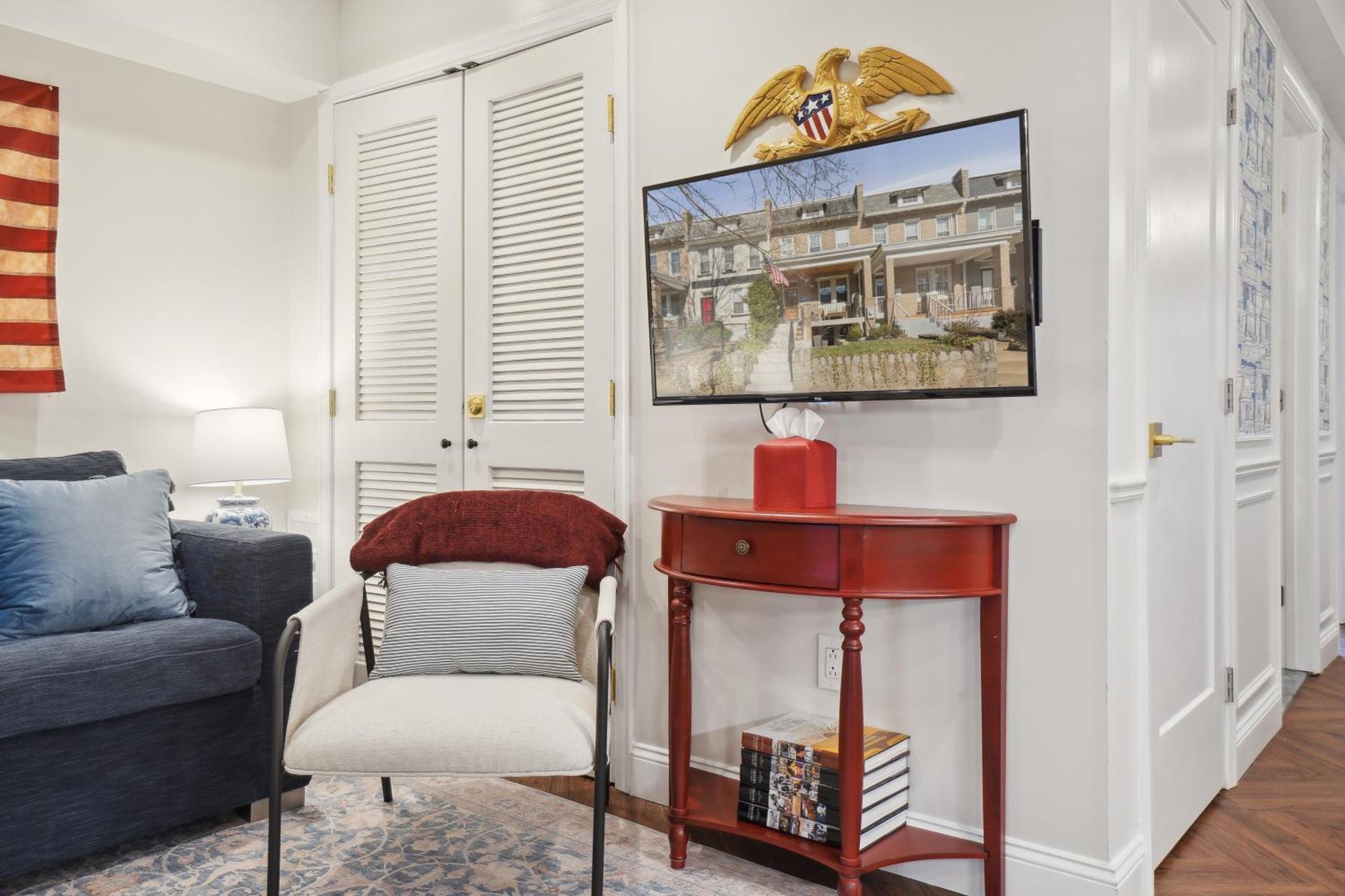 Family-friendly Capitol Hill With Free Parking & Close Metro Access Washington