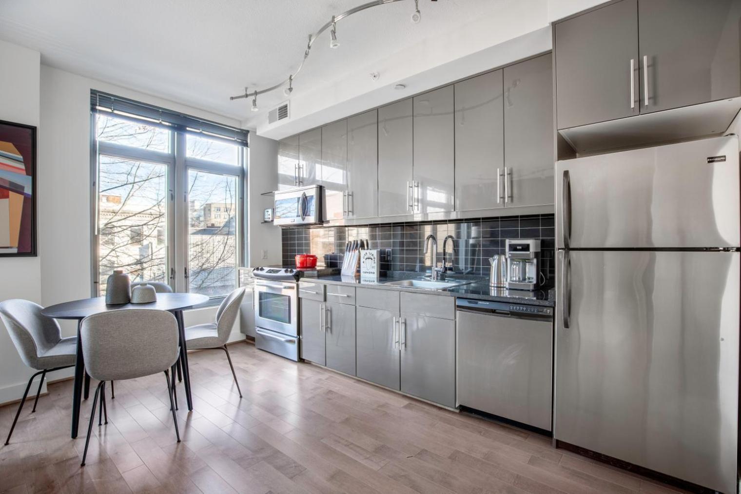 Logan Circle 1br W Wd Doorman Gym Nr Metro Wdc-156 *