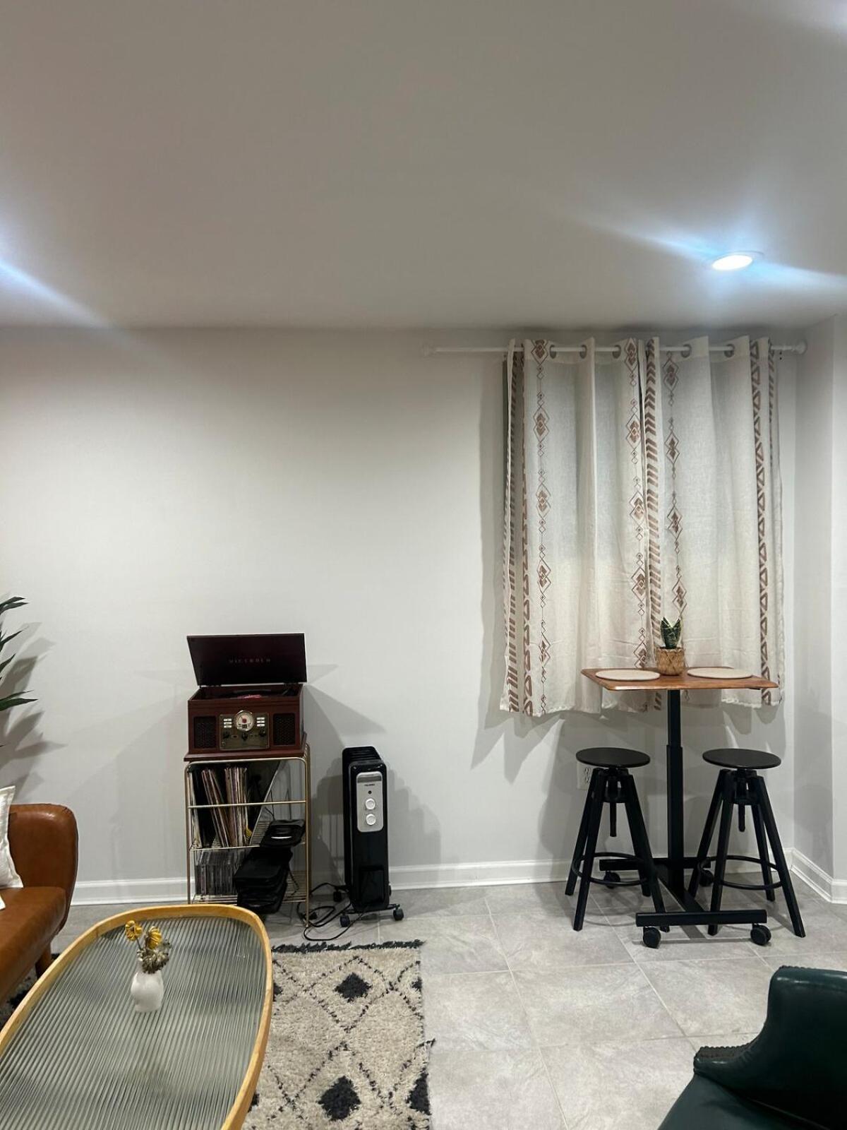 Charming One Bedroom Near Jbab *