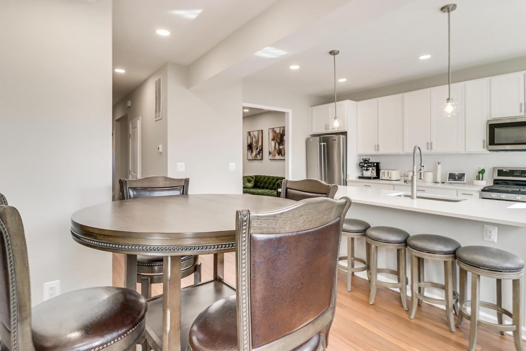 Less Than 1 Mi To Howard Townhome With Deck *