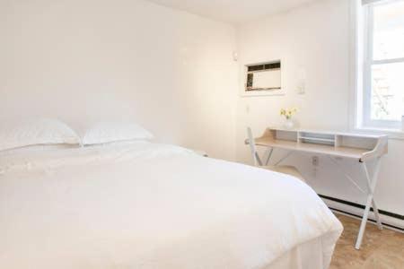 Apartment Big Bright 1 Bedroom At U/shaw + 14th On Quaint Swann