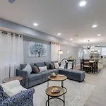 Dog-Friendly Washington, Dc, Home With Deck And Yard