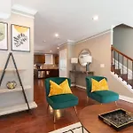 Three Br 2.5 Bath W/ Parking Spot & Deck Near Metr
