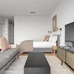 Shaw Studio W Gym Wd Nr Metro U St Bars Wdc-351