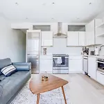 H Street 2Br W Wd Nr Restaurants Wdc-760