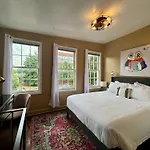Capitol Hill Carriage House