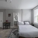 Chic Studio In Dc Dupont