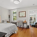 Historic Capital Hill Home And Carriage House