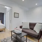 Sojourn\'S Eastern Market Carriage House Sleeps 2